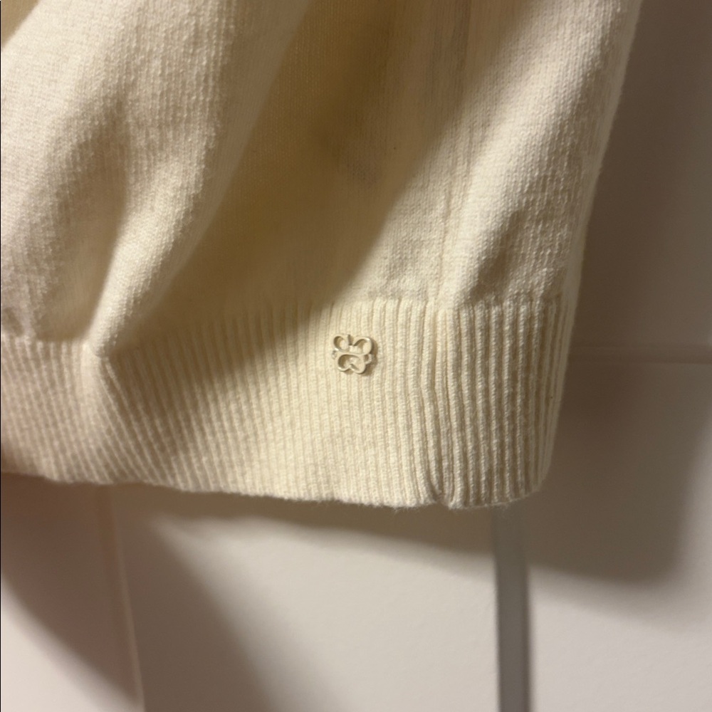 Sweater - Picture 3 of 3